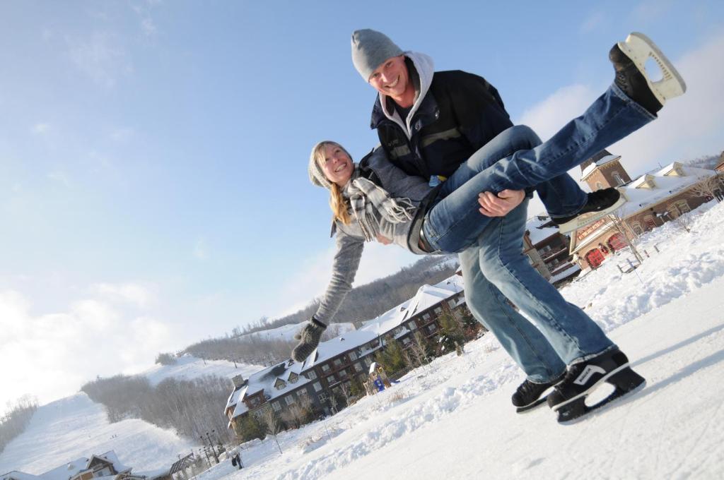 Inn - Blue Mountain Resort ブルー・マウンテンズ エクステリア 写真